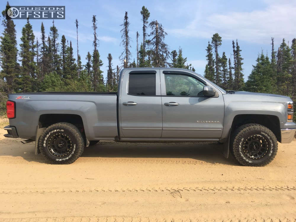 2015 Chevrolet Silverado 1500 with 17x8.5 0 Method Nv and 285/70R17 ...