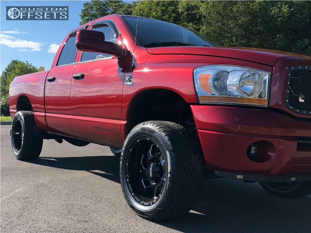 2006 Dodge Ram 2500 with 20x10 25 Ultra Carnage and 305/50R20 Toyo