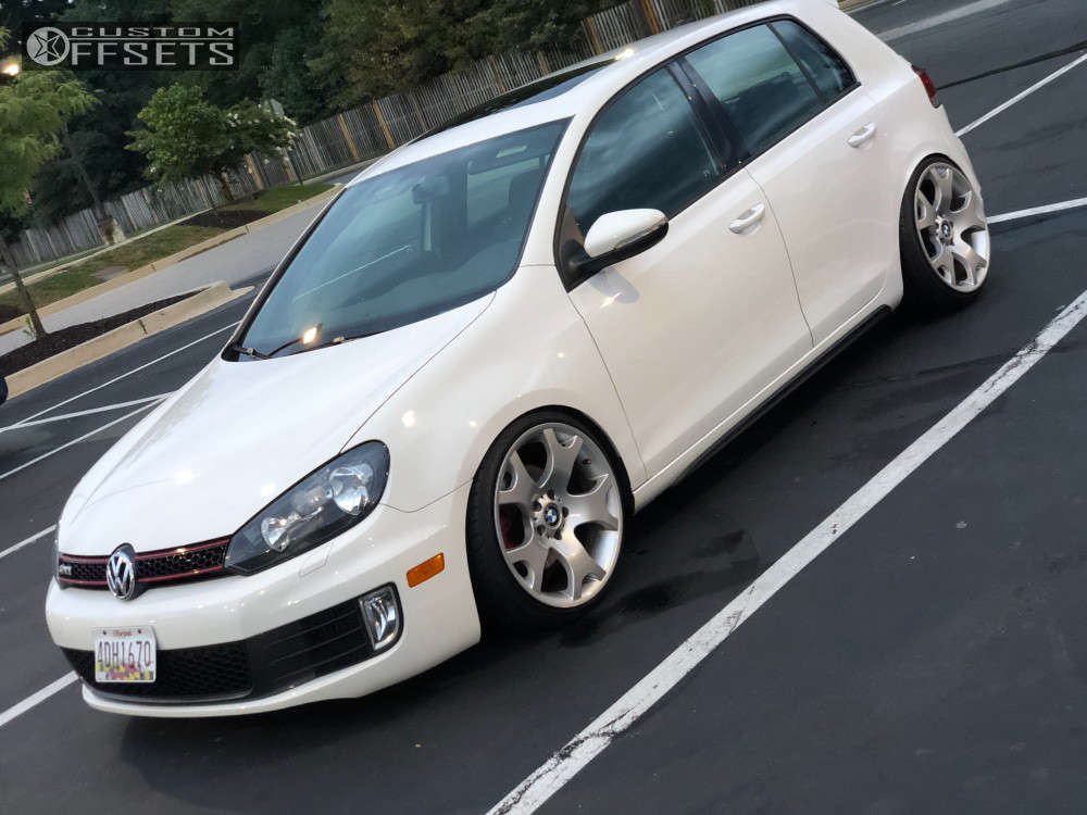 2010 Volkswagen GTI with 19x9 48 OEM Wheels Style 63 and 215/35R19