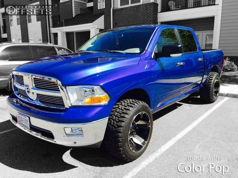 2009 Ram 1500 with 20x12 -44 XD XD811 and 33/12.5R20 Federal