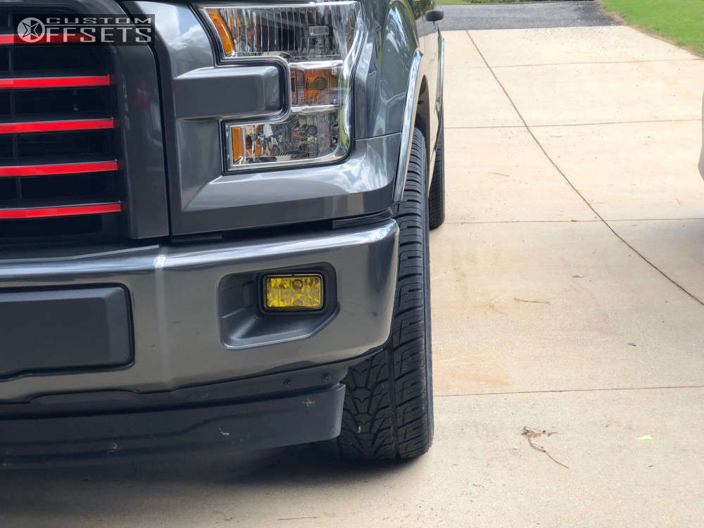 2017 Ford F-150 with 22x9 30 American Racing Ar916 and 305/45R22 Nexen ...