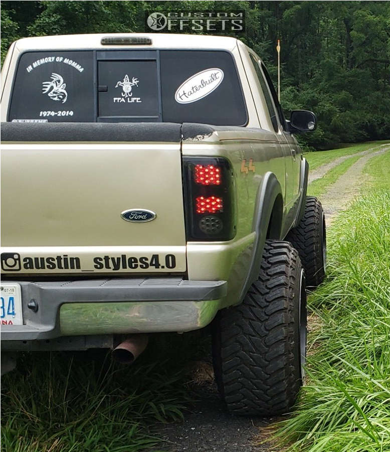 2000 Ford Ranger with 20x14 -76 Fuel Hostage and 33/12.5R20 Atturo ...