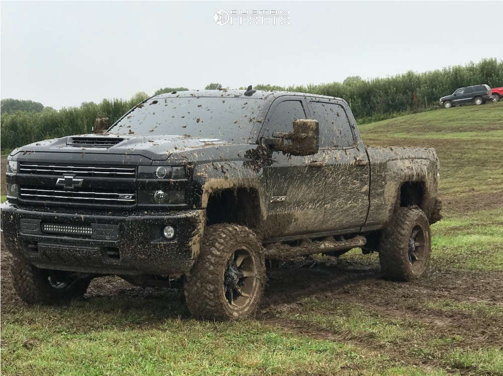 2017 Chevrolet Silverado 2500 HD with 20x10 12 Fuel Coupler and 35/12