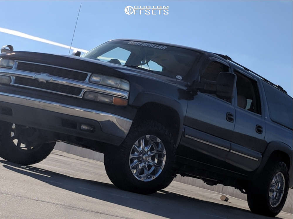 【porte】 SUBURBAN Dirt 2002 Chevrolet Suburban 1500 with 18x9 -12 XD Badlands and