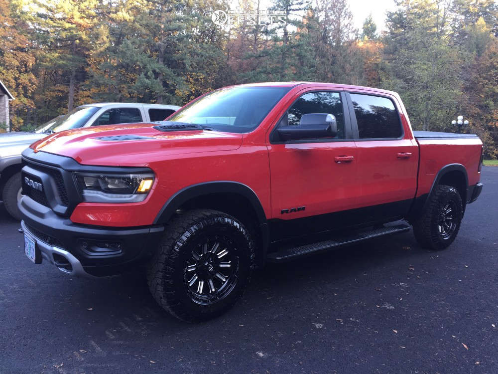 Fuel Hardline 18x9 20 Black D62018909857 Custom Offsets