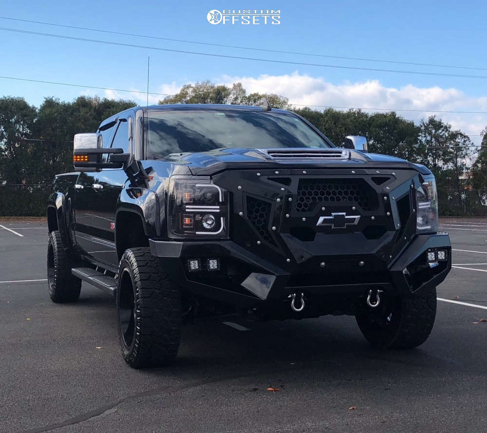 2018 Chevrolet Silverado 3500 HD with 20x10 24 XD Xd825 and 305/55R20