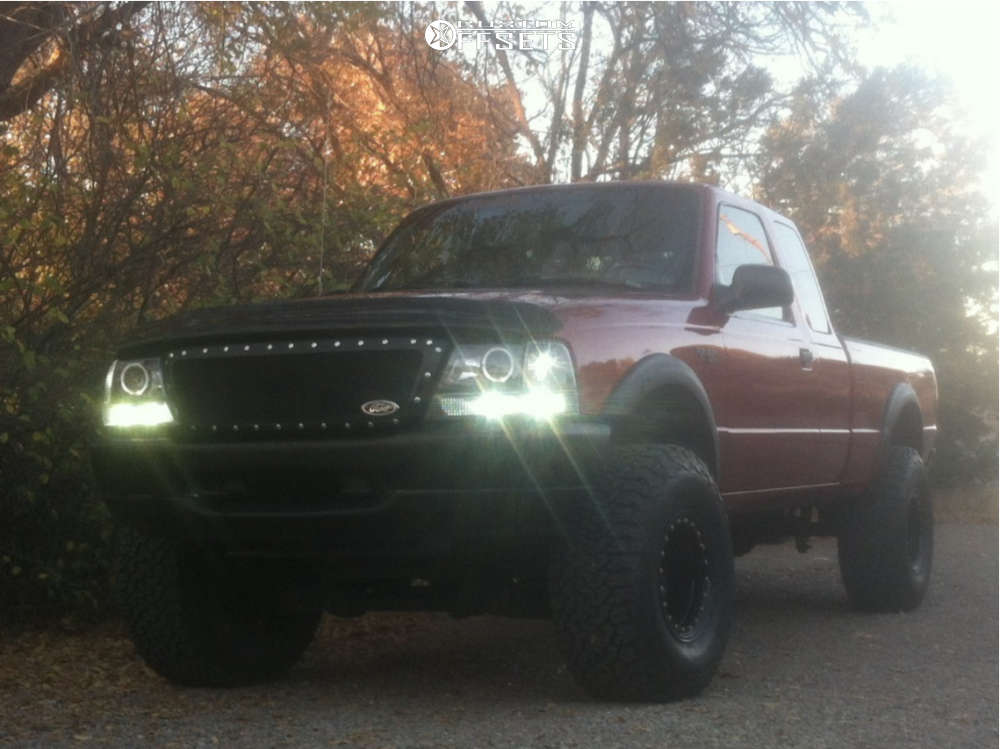 1999 Ford Ranger with 15x10 -43 Pro Comp Series 252 and 33/12.5R15 ...