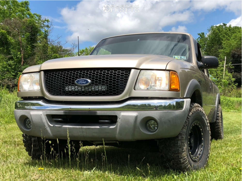 2001 Ford Ranger with 15x8 -19 Pro Comp Series 252 and 31/10.5R15 ...
