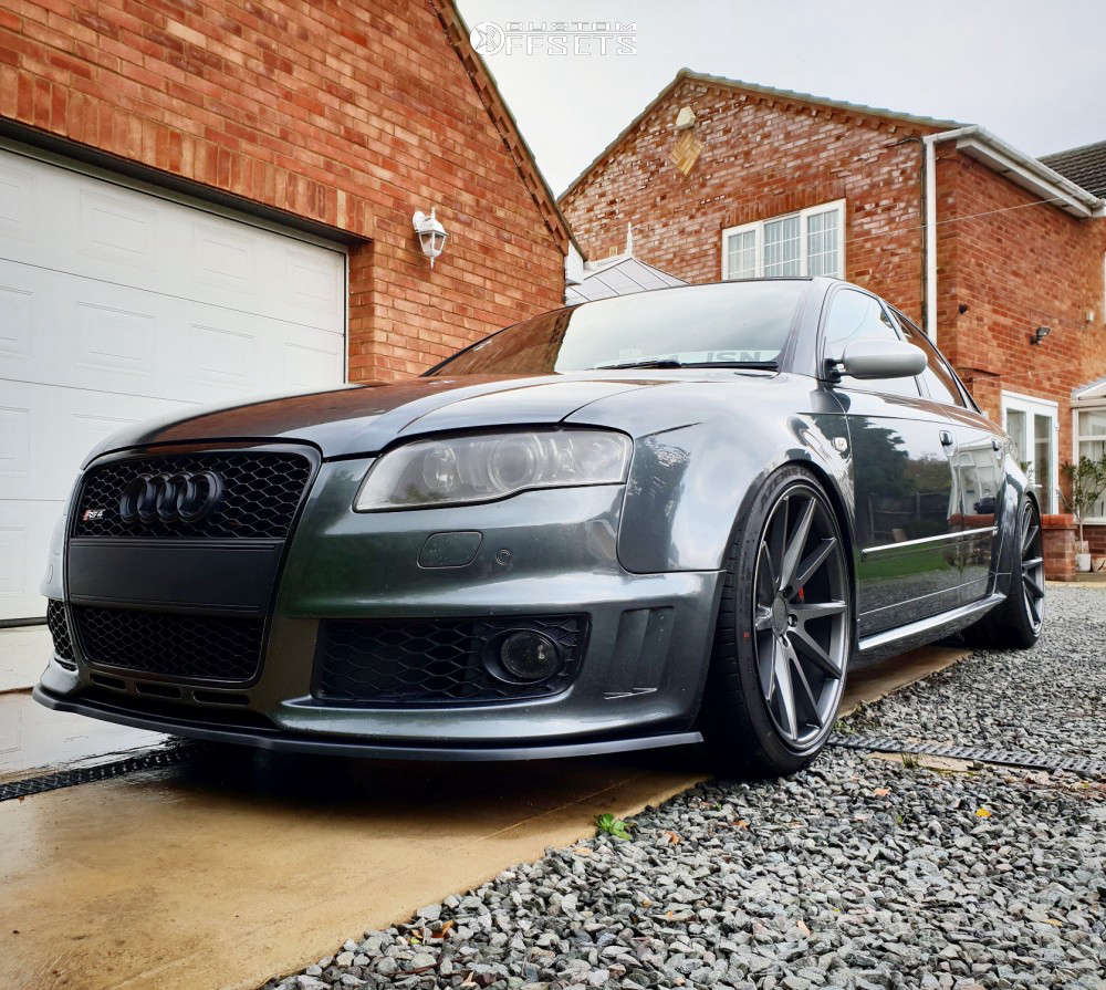 2007 Audi RS4 with 20x10 20 Vossen Vfs1 and 255/35R20 Falken