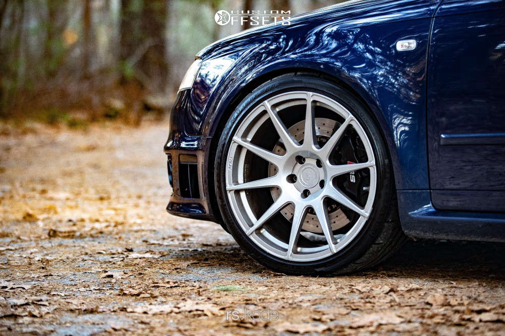 アウディ RS4 B7 255/35/19 2007 Audi RS4 with 19x10 20 ADV.1 ADV.1.10 and 255/35R19 Firestone