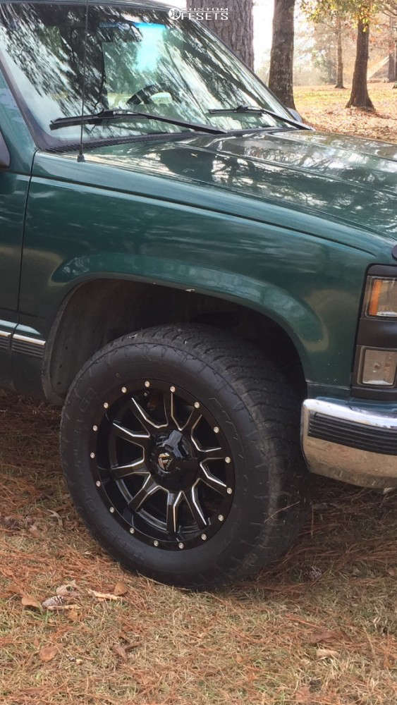 1996 Chevrolet C1500 with 18x9 12 Fuel Vandal and 265/60R18 Nitto
