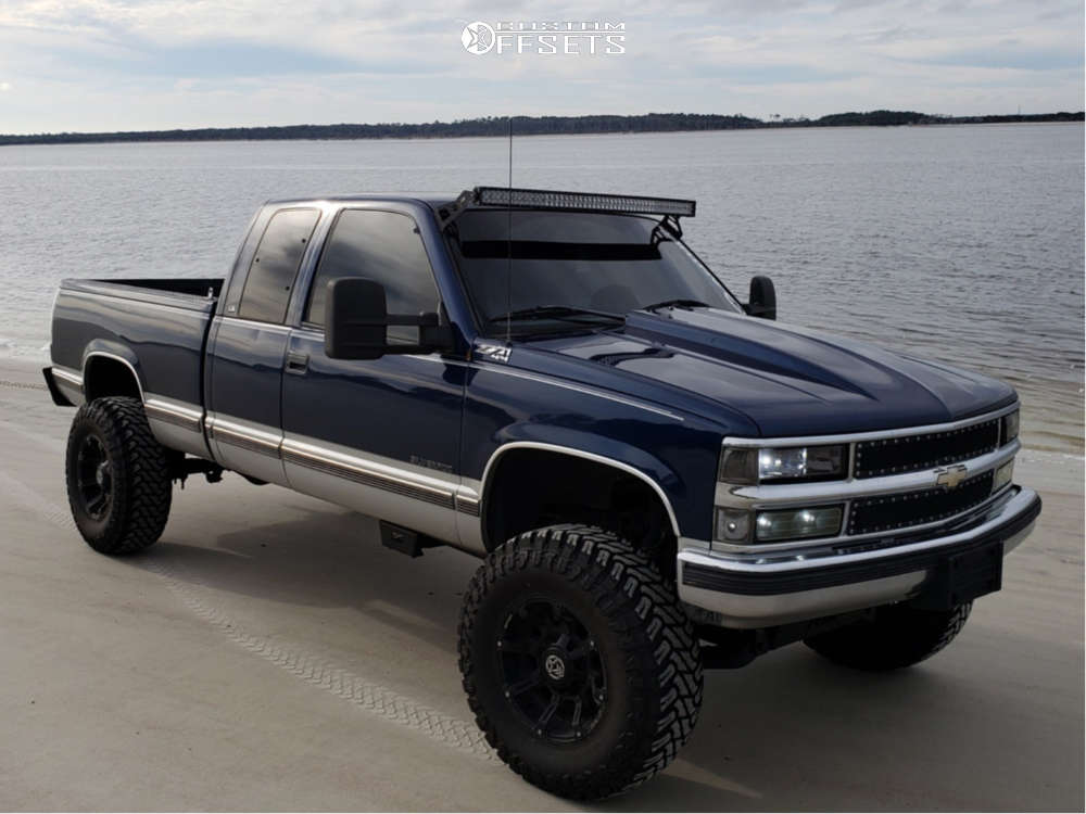 1999 Chevrolet K1500 with 17x9 12 Anthem OffRoad Defender and 35/12