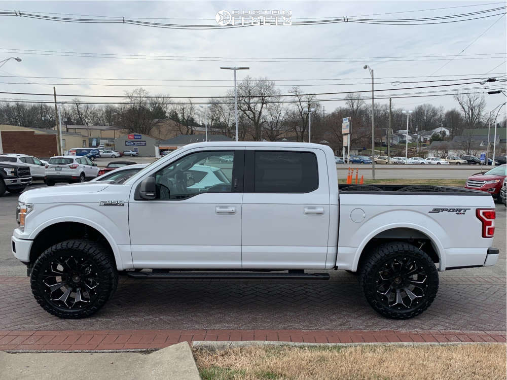 2018 Ford F150 with 22x10 19 Fuel Assault and 35/12.5R22 Nitto Ridge