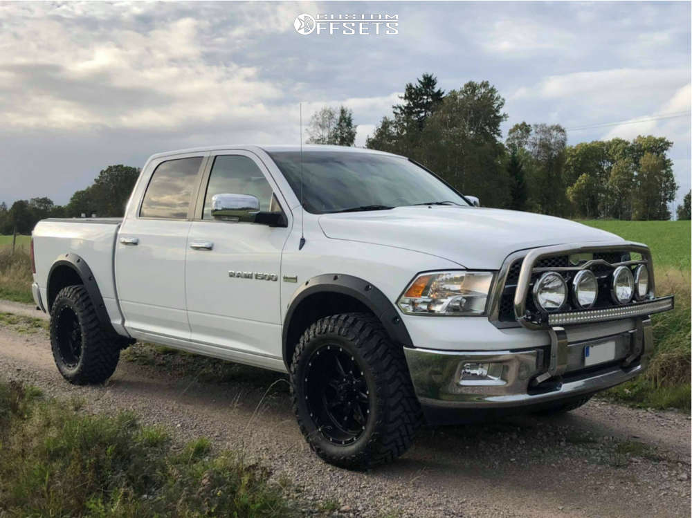 2011 Ram 1500 with 20x10 19 Tuff T15 and 35/12.5R20 Atturo Trail Blade