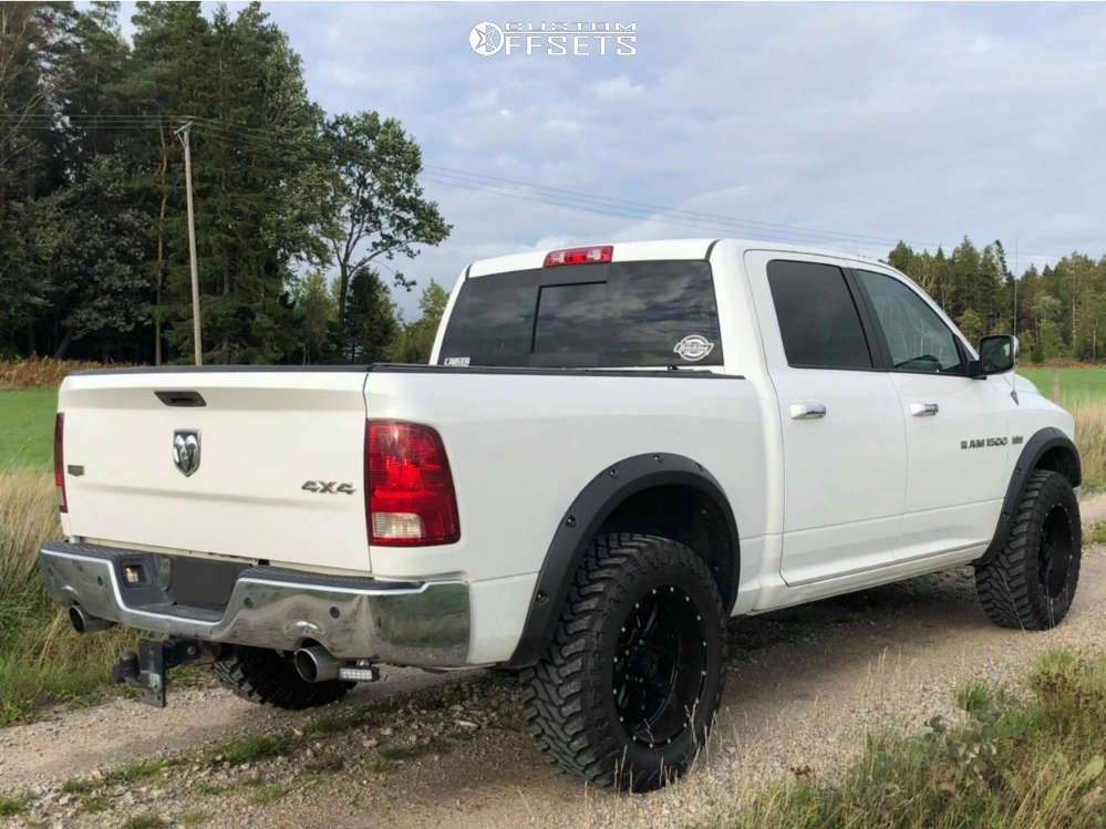 2011 Ram 1500 with 20x10 19 Tuff T15 and 35/12.5R20 Atturo Trail Blade