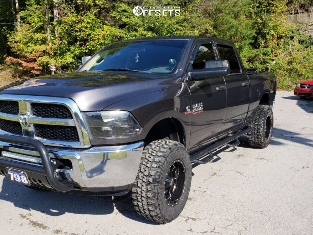 2016 Ram 2500 with 18x10 24 Moto Metal Mo962 and 35/12.5R18 Federal