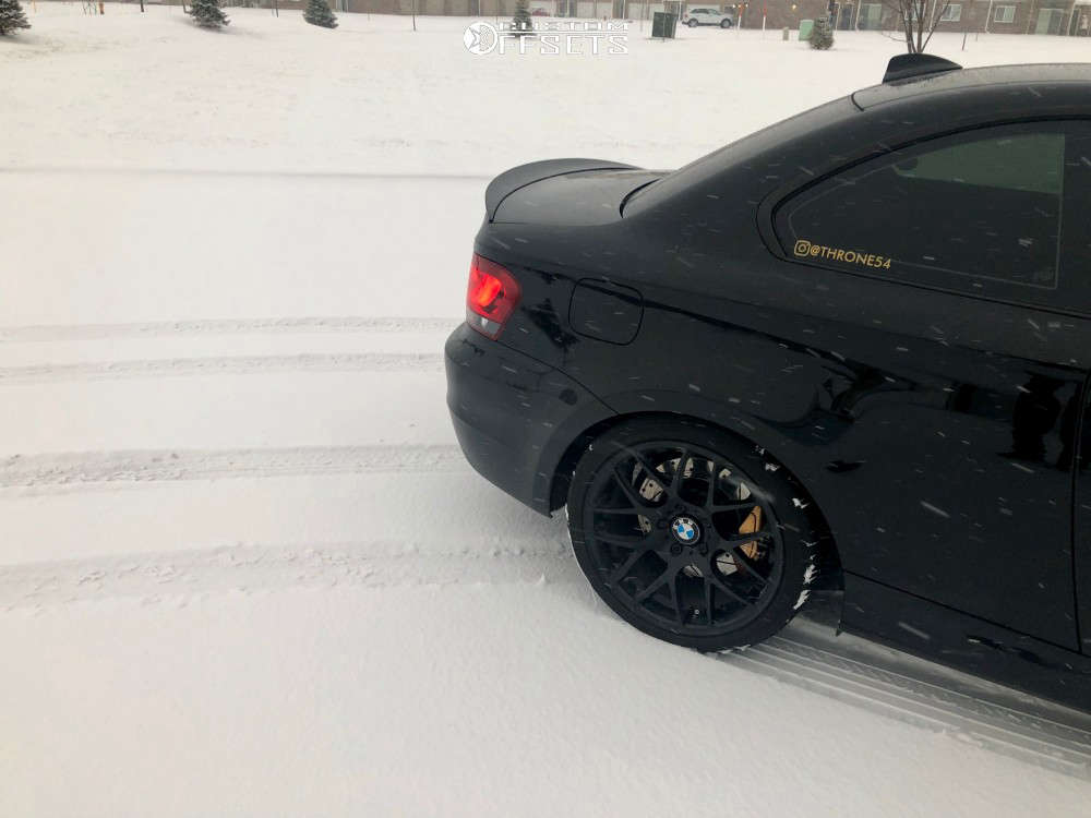 2009 BMW 135i with 18x8 40 VMR V710ff and 225/35R18 Yokohama Advan
