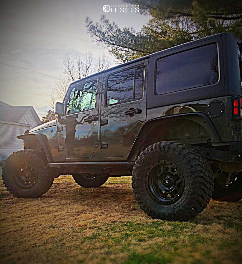 2016 Jeep Wrangler with 17x9 12 XD Xd132 and 35/12.5R17 Maxxis Razr Mt