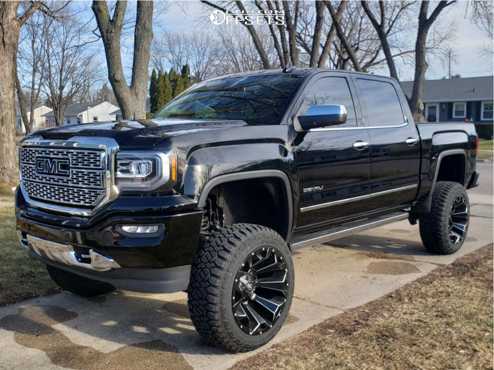 2018 GMC Sierra 1500 with 22x12 44 Fuel Assault and 35/12.5R22 Fury