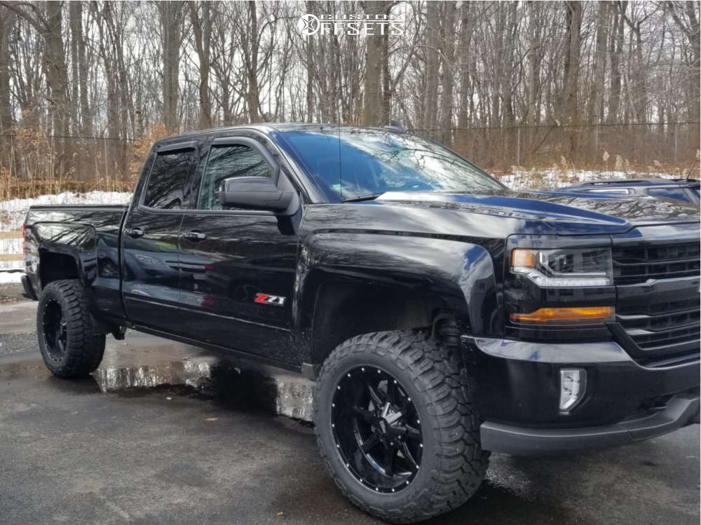 2017 Chevrolet Silverado 1500 with 20x10 -24 Moto Metal Mo970 and