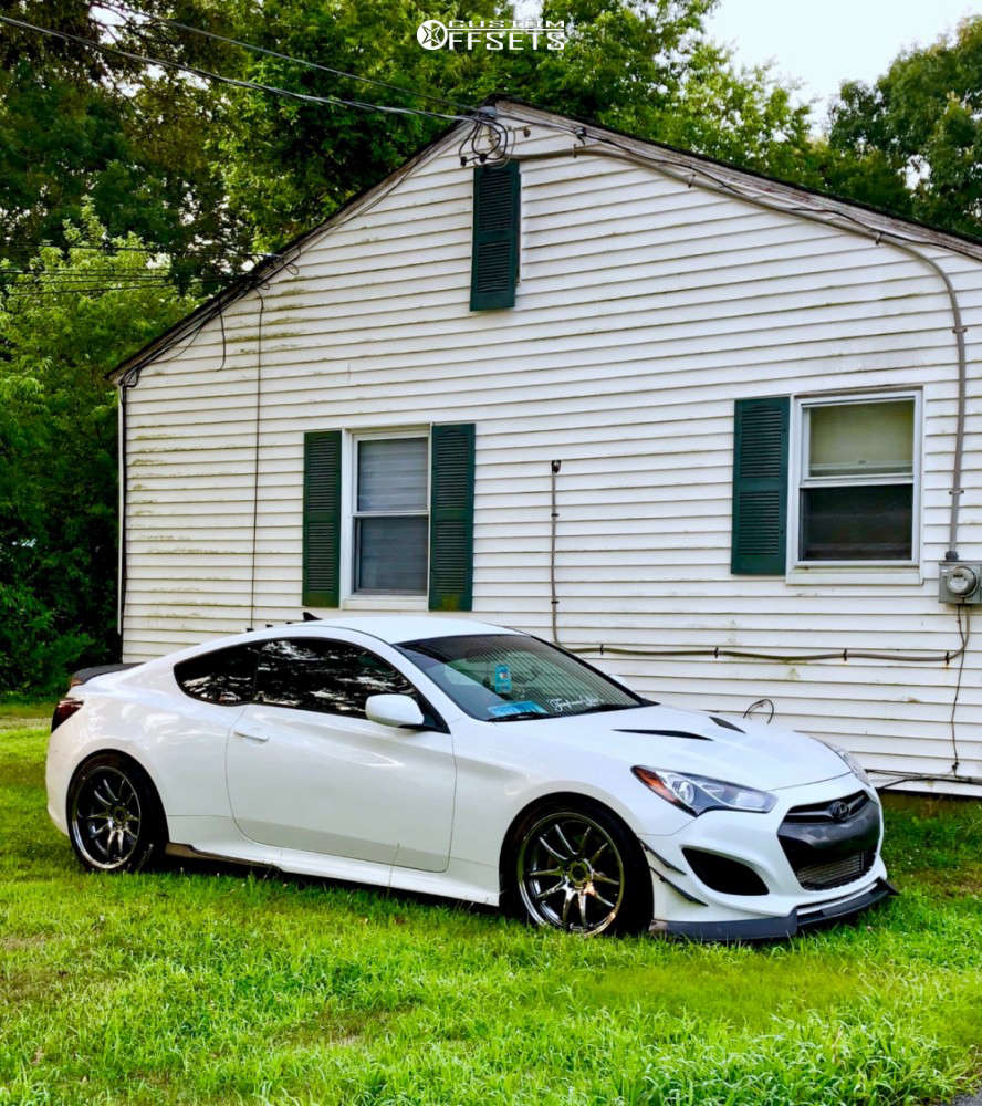 2013 Hyundai Genesis Coupe with 19x9.5 15 Aodhan DS02 and