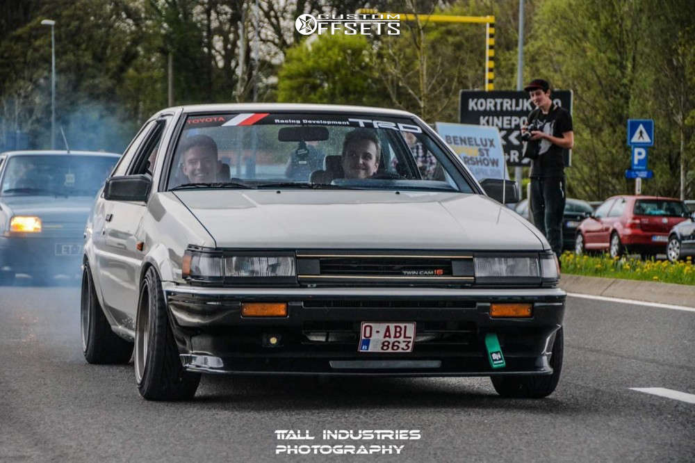 616805-1-1984-corolla-toyota-