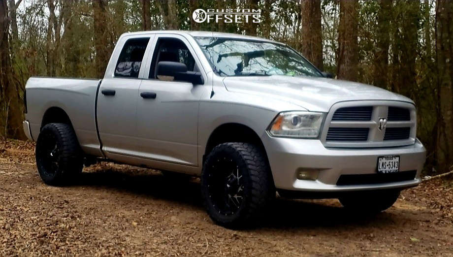 2011 Ram 1500 with 20x10 -24 Dropstars 652bm and 33/12.5R20 Haida Hd878 ...