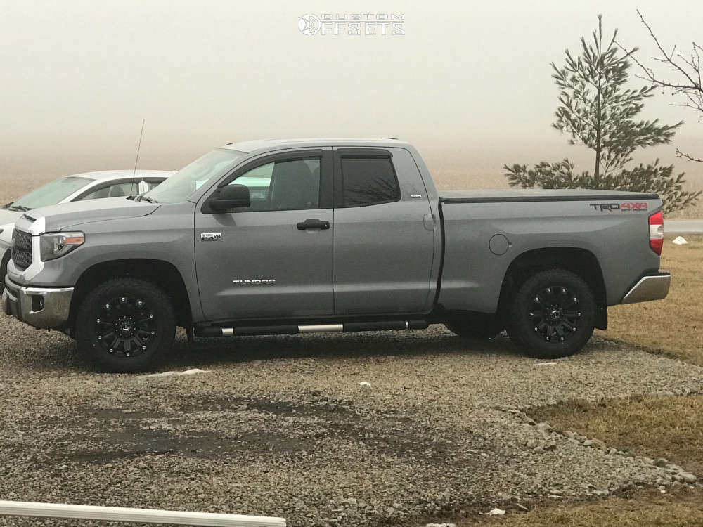 2018 Toyota Tundra with 18x9 18 TIS 534B and 275/65R18 Falken