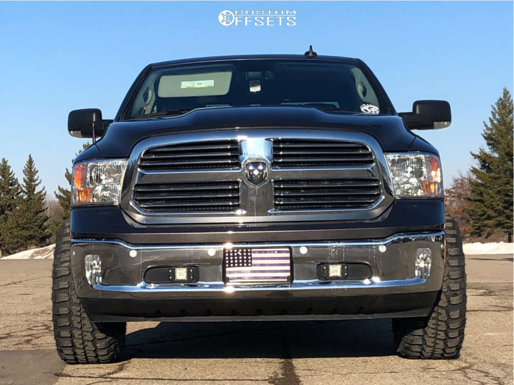 2018 Ram 1500 with 20x12 -44 Ballistic Rage and 33/12.5R20 Federal ...