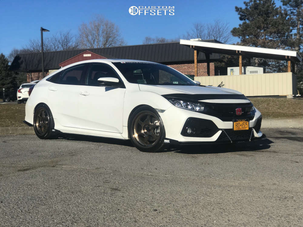 647999-1-2018-civic-honda-si-