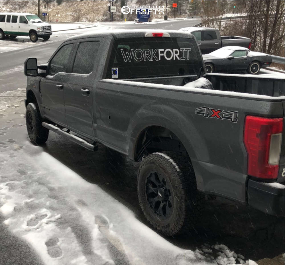2017 Ford F-250 Super Duty with 18x9 -12 Helo He878 and 305/65R18 ...