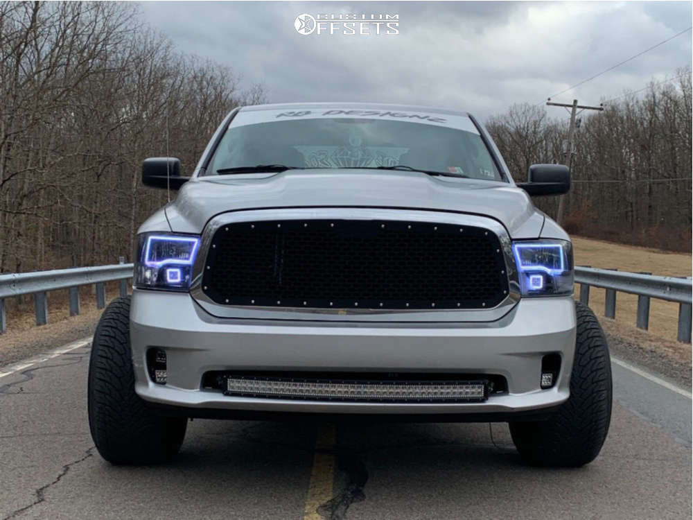 2014 Ram 1500 with 24x14 -76 Dropstars 654mb and 305/35R24 Atturo Az800 ...