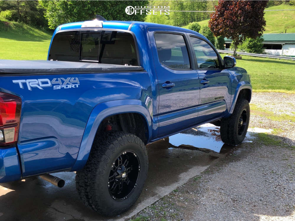 2018 Toyota with 18x9 12 Havok H103 and 285/65R18 AMP Pro At