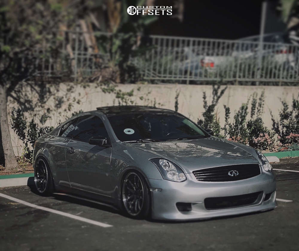 2005 INFINITI G35 with 19x9.5 22 Aodhan DS02 and 225/35R19 Continental ...