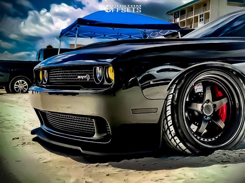 2016 Dodge Challenger with 20x10.5 25 XXR 565 and 315/35R20 Pirelli P