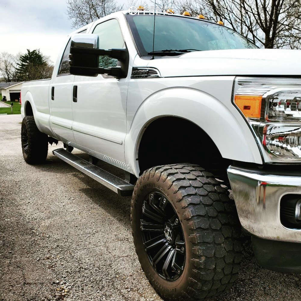2011 Ford F-350 with 20x10 -19 TIS 534B and 35/12.5R20 Ironman All ...