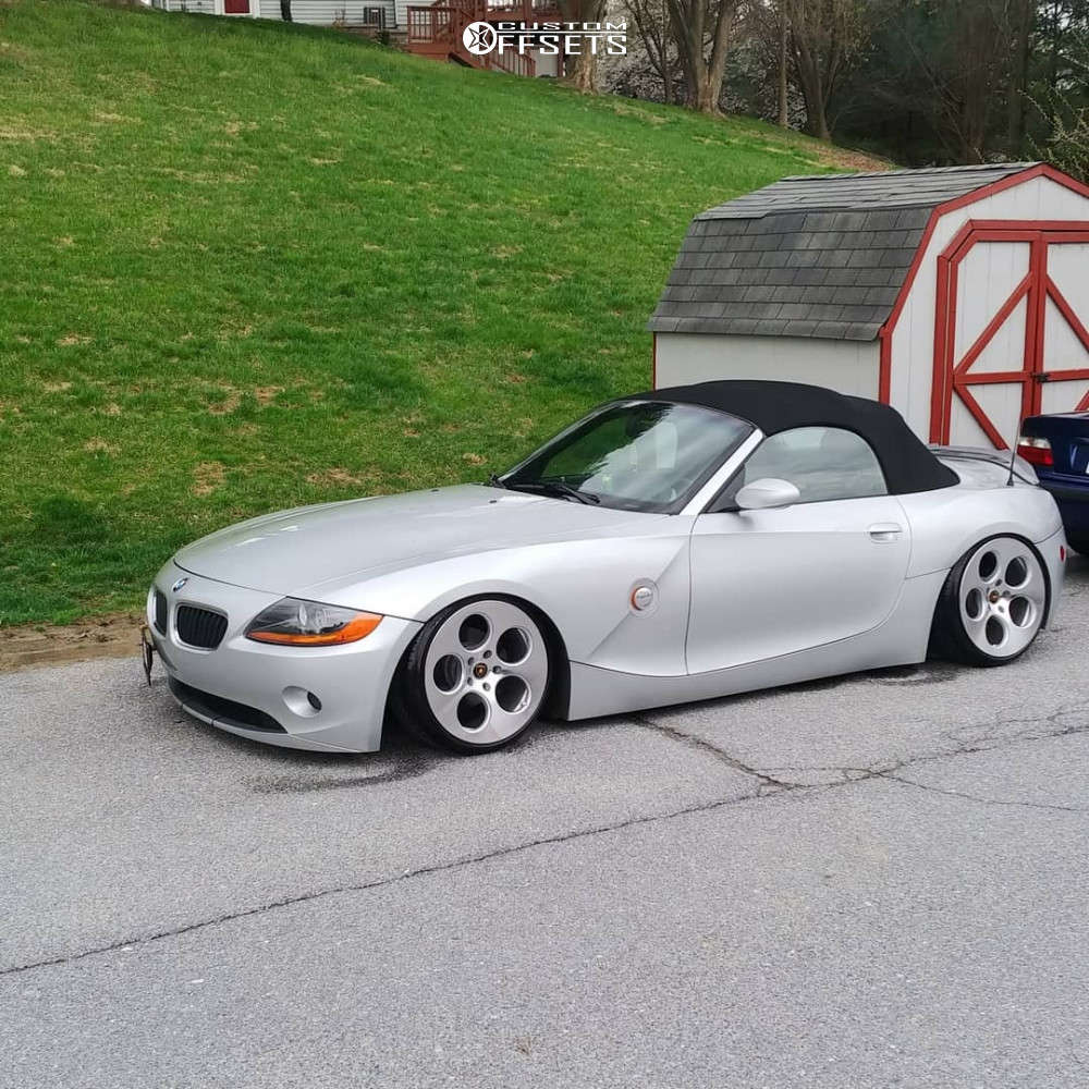 さち　BMW Z4 ホイール 2003 BMW Z4 with 18x9 20 Rotiform DIA and 215/35R18 Lexani