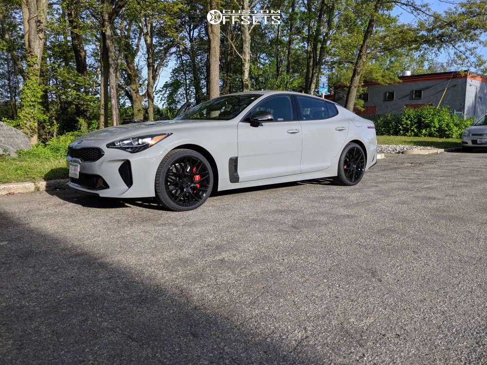 2019 Kia Stinger with 19x8.5 35 Rohana Rfx10 and 225/40R19