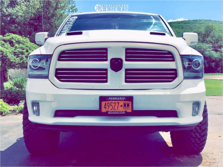 2016 Ram 1500 with 20x10 19 Hostile Sprocket and 35/12.5R20 Atturo