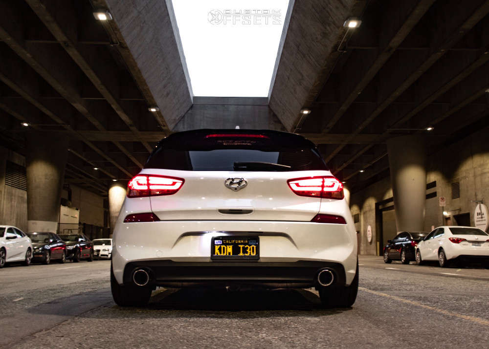 2018 Hyundai Elantra GT with 18x8.5 45 F1R F27 and 225/40R18 Hankook