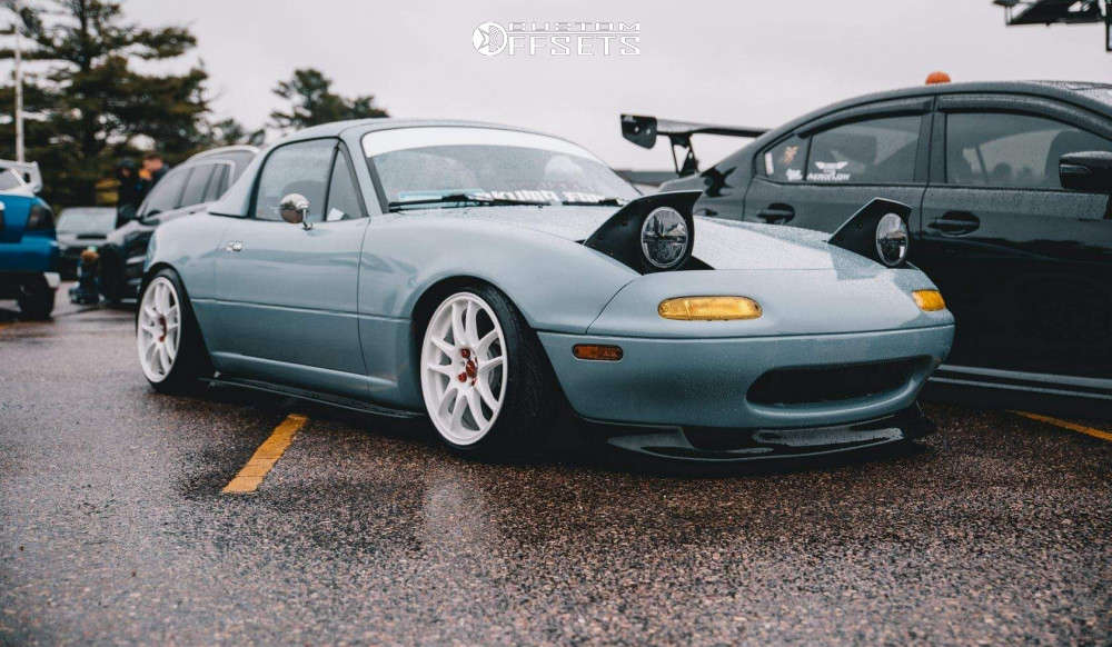 1991 Mazda MX-5 Miata with 16x7 35 Work Emotion Cr Kiwami and 165
