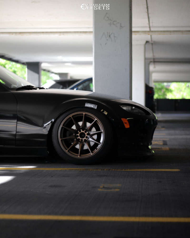 2006 Mazda MX-5 Miata with 17x9.75 25 XXR 527 and 225/45R17
