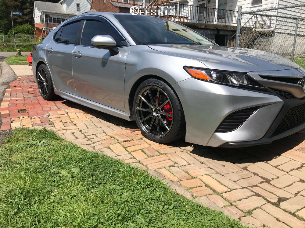 712291-1-2018-camry-toyota-se-