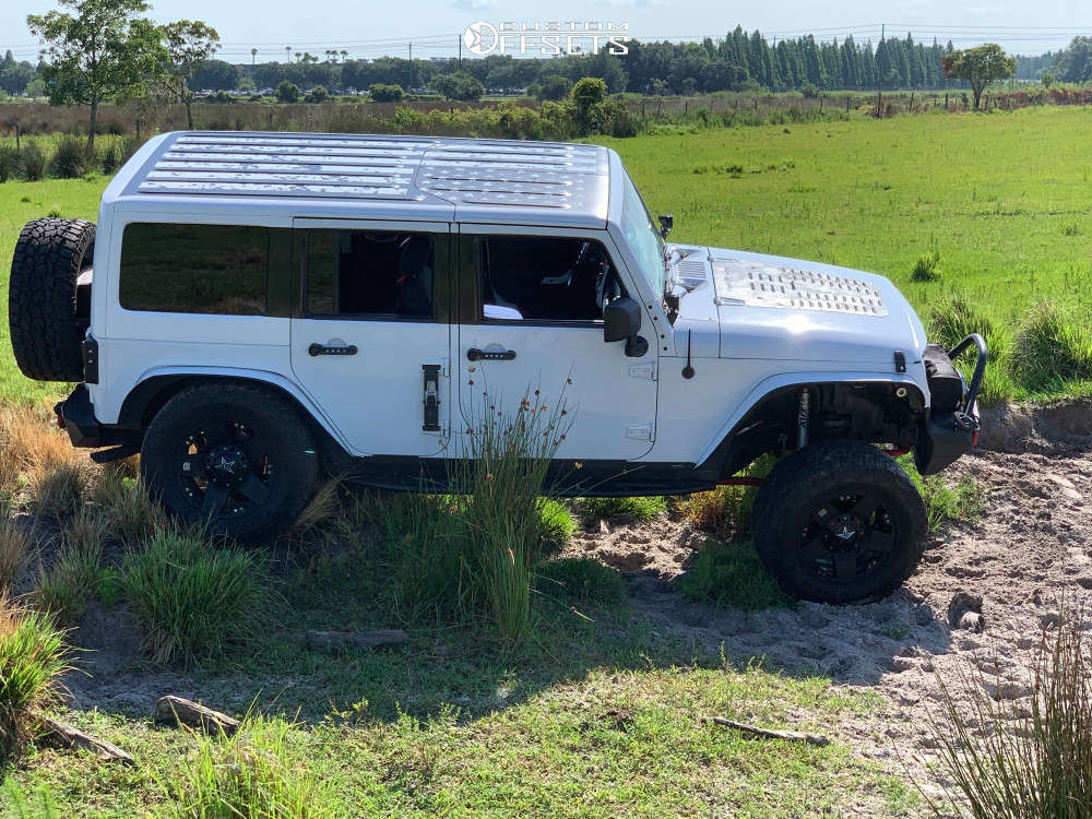 2013 Jeep Wrangler JK with 18x9 0 XD Xd775 and 325/60R18 Toyo Tires ...