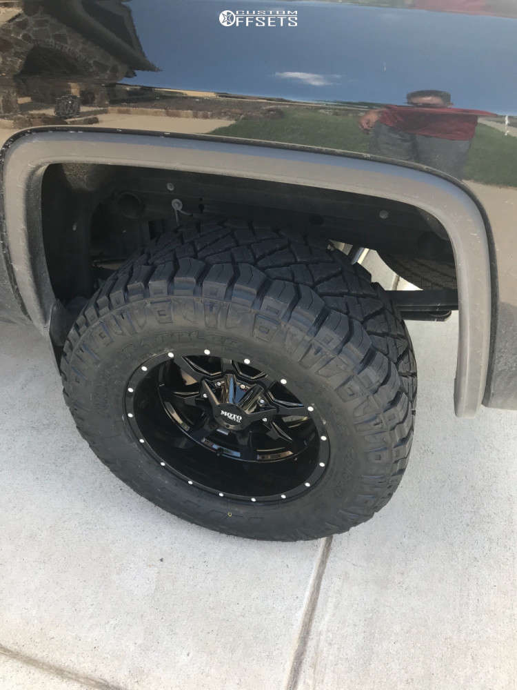 2017 GMC Sierra 1500 with 18x10 -24 Moto Metal Mo970 and 325/60R18 ...