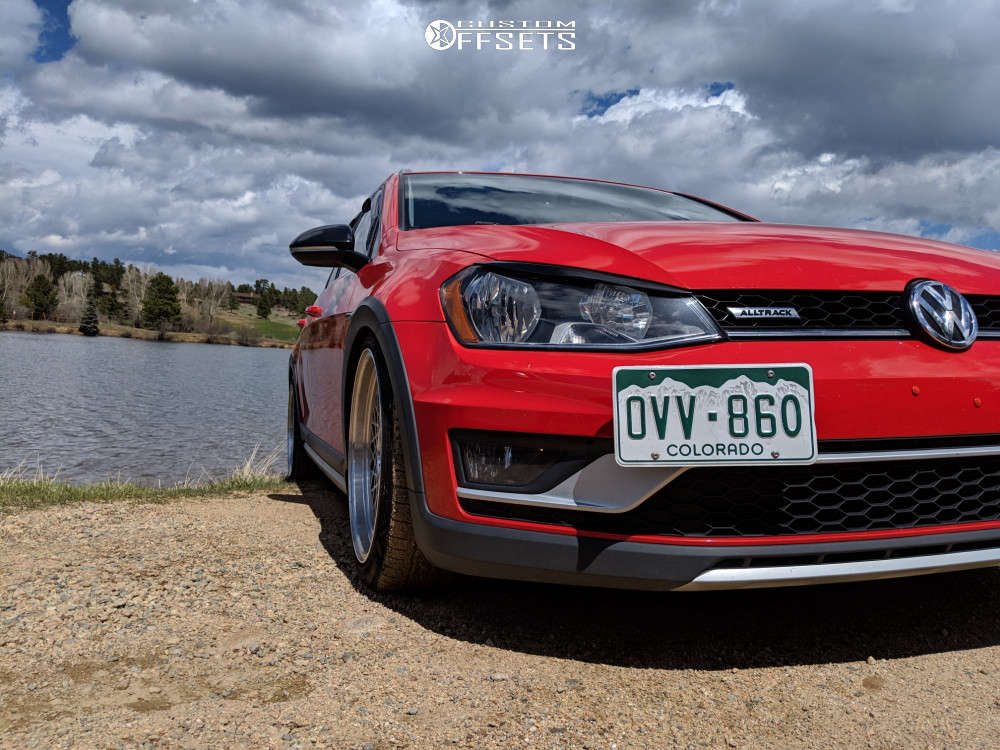 2017 Volkswagen Golf Alltrack with 18x9 35 Avant Garde M220 and 245