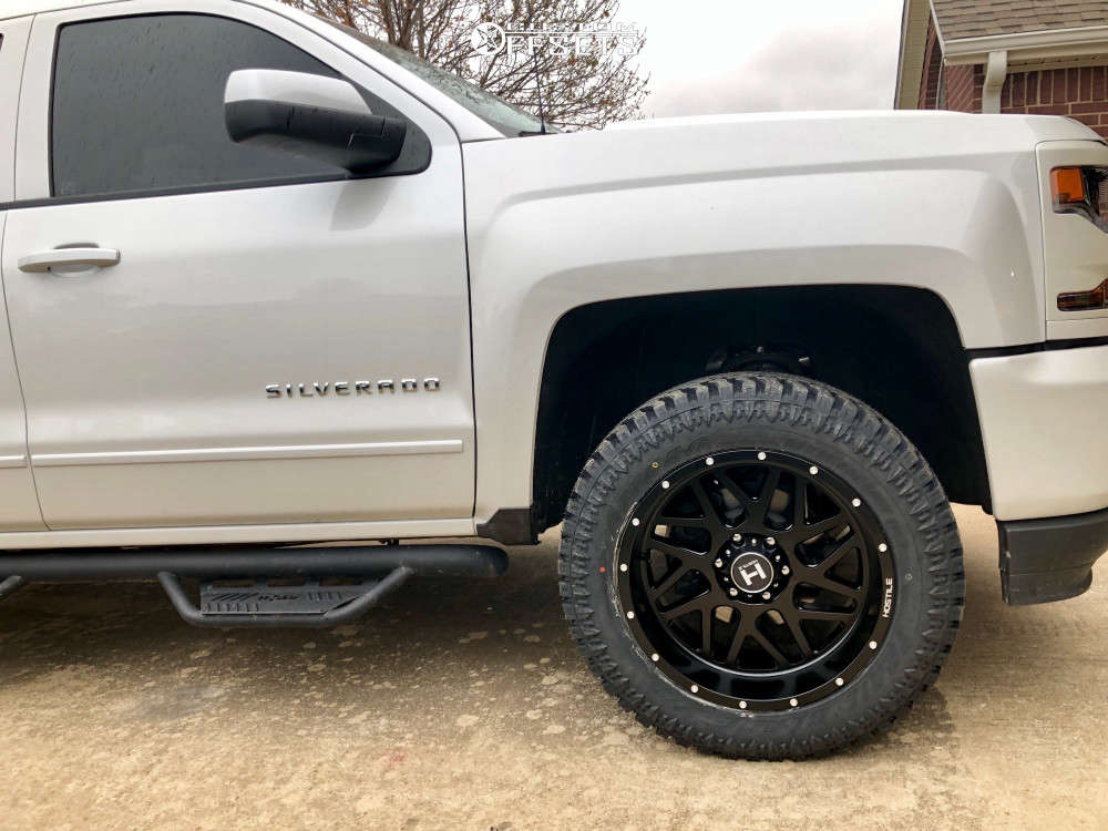 2018 Chevrolet Silverado 1500 with 20x10 19 Hostile Sprocket and 33/12