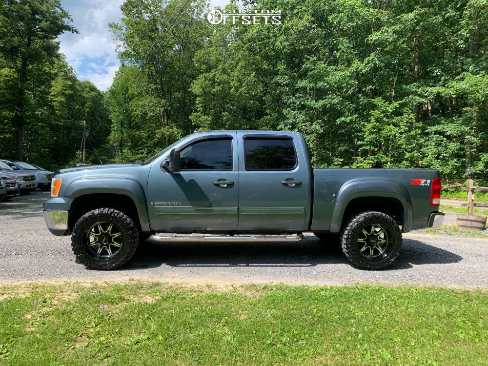 2009 GMC Sierra 1500 with 20x10 25 Ultra Menace and 33/12.5R20 Federal