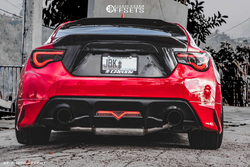 2017 Toyota 86 with 18x9 35 Work Xd9 and 225/30R18 Achilles and