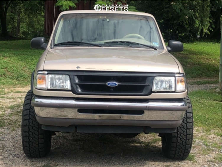 1997 Ford Ranger with 15x10 -47 Pro Comp Series 252 and 31/10.5R15 Dick ...